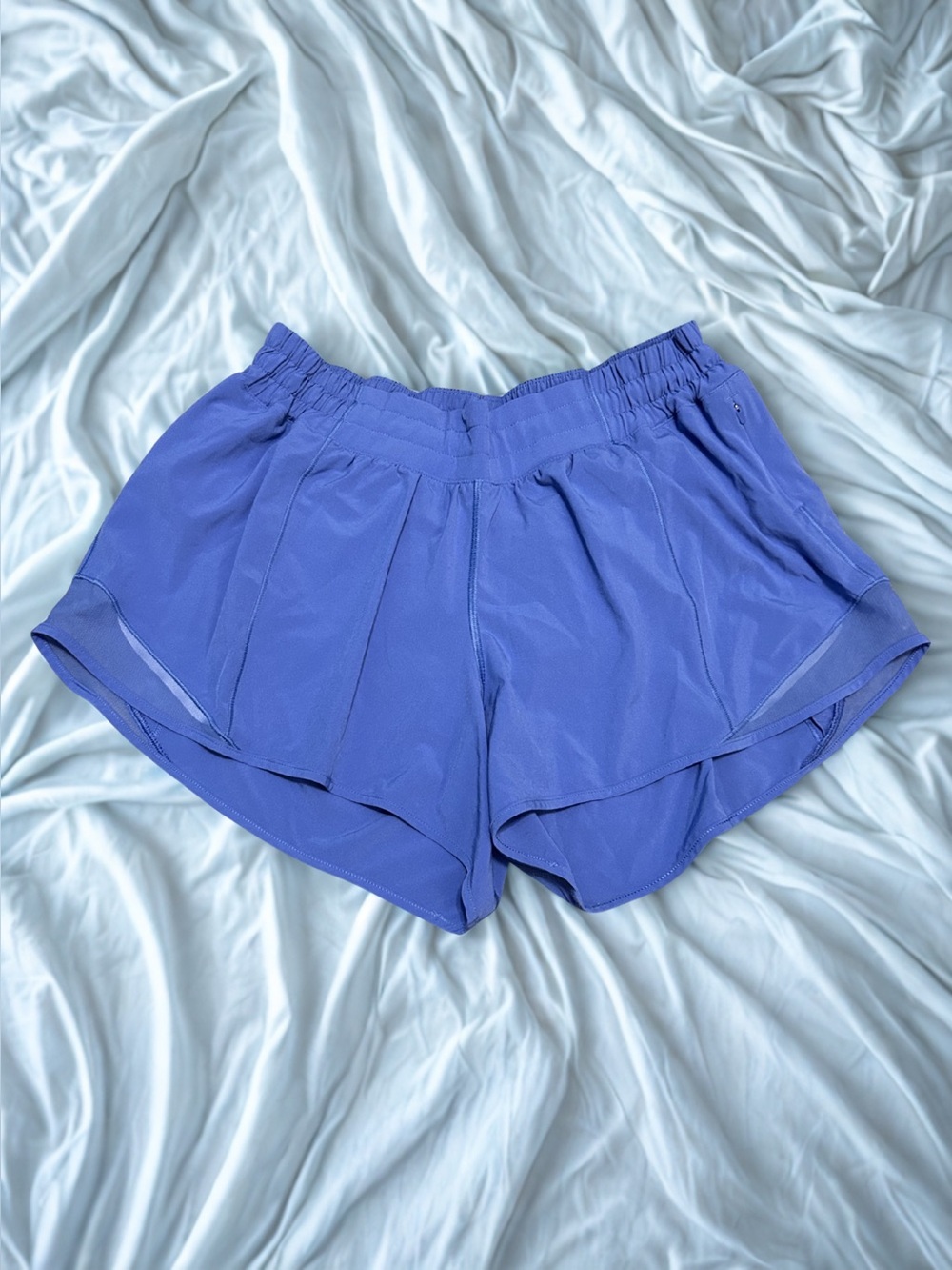 Lululemon Women’s Hotty Hot Shorts – Size 12 Periwinkle Blue